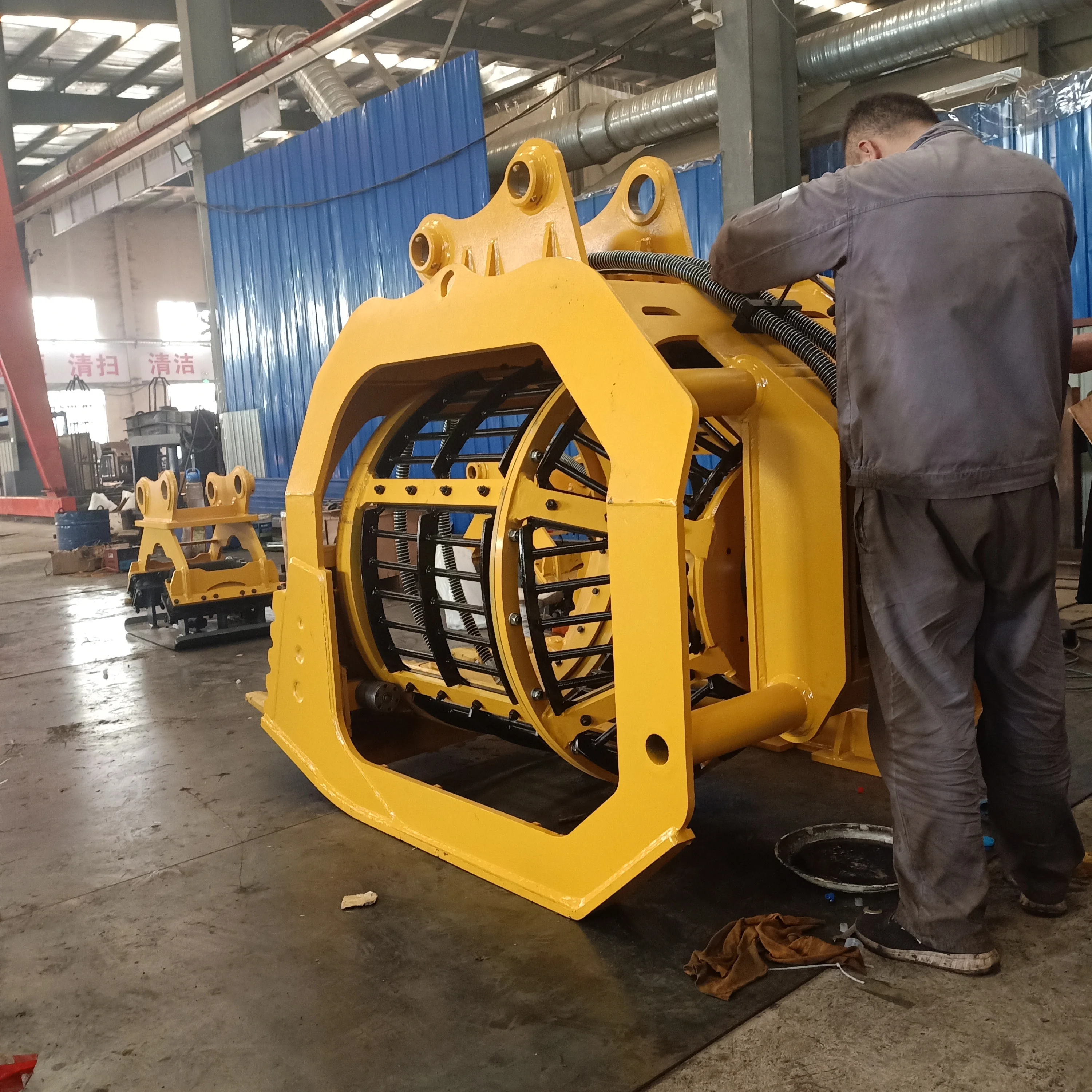Low price for sale rotary screening bucket excavator screening device hydraulic screening bucket