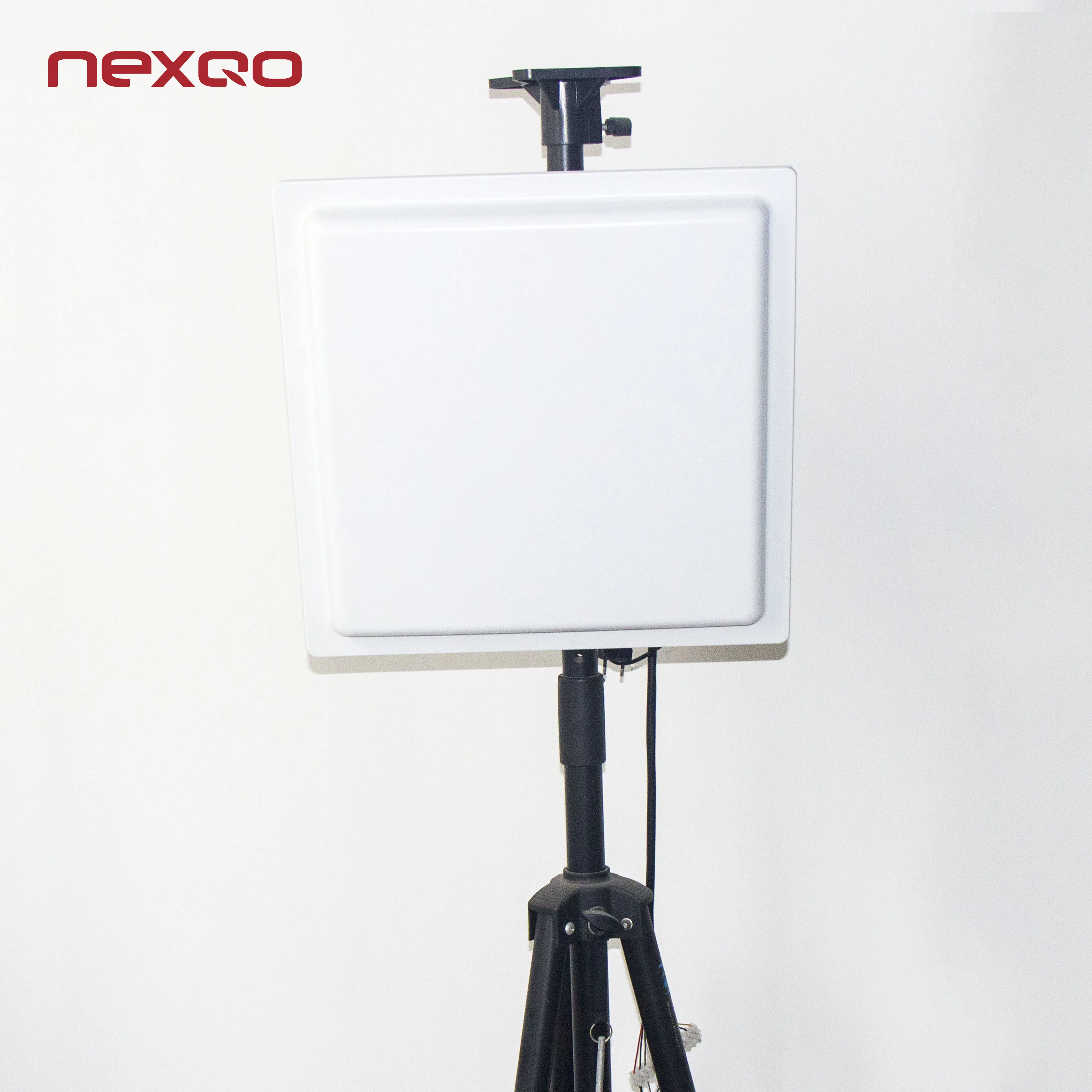 Multiple Tags Read UHF 860-960mhz RFID Reader