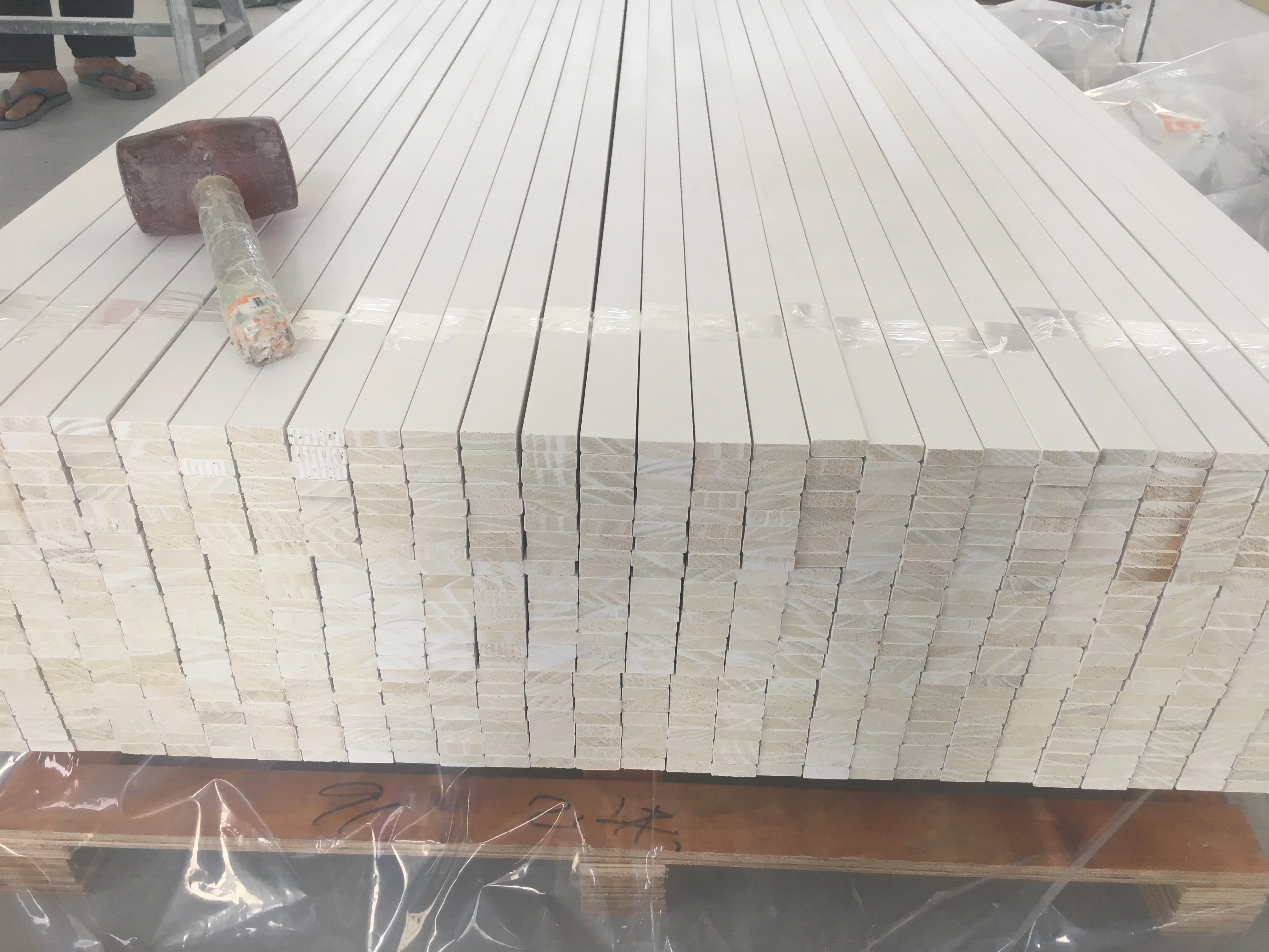 Interior and Exterior White Gesso Primed Wooden Door Jambs with Good Quality