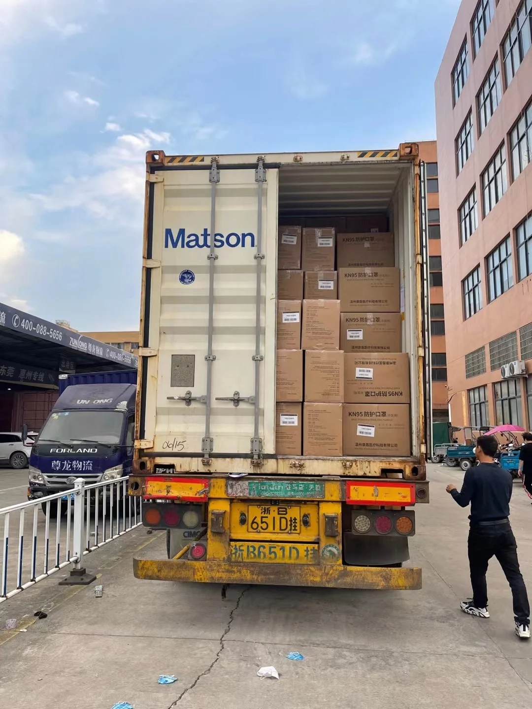 EN14126 Disposable TYPE6 Non Woven Tyvek suits 65g Biodegradable Elastic cuffs Coverall with hood Washable Reusable 510K