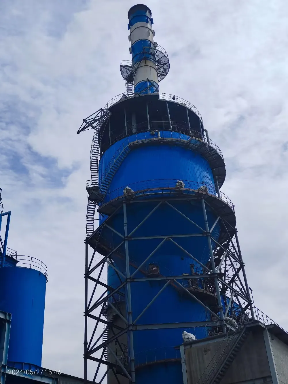 Industrial waste gas wet desulfurization and denitrification vertical tower equipment