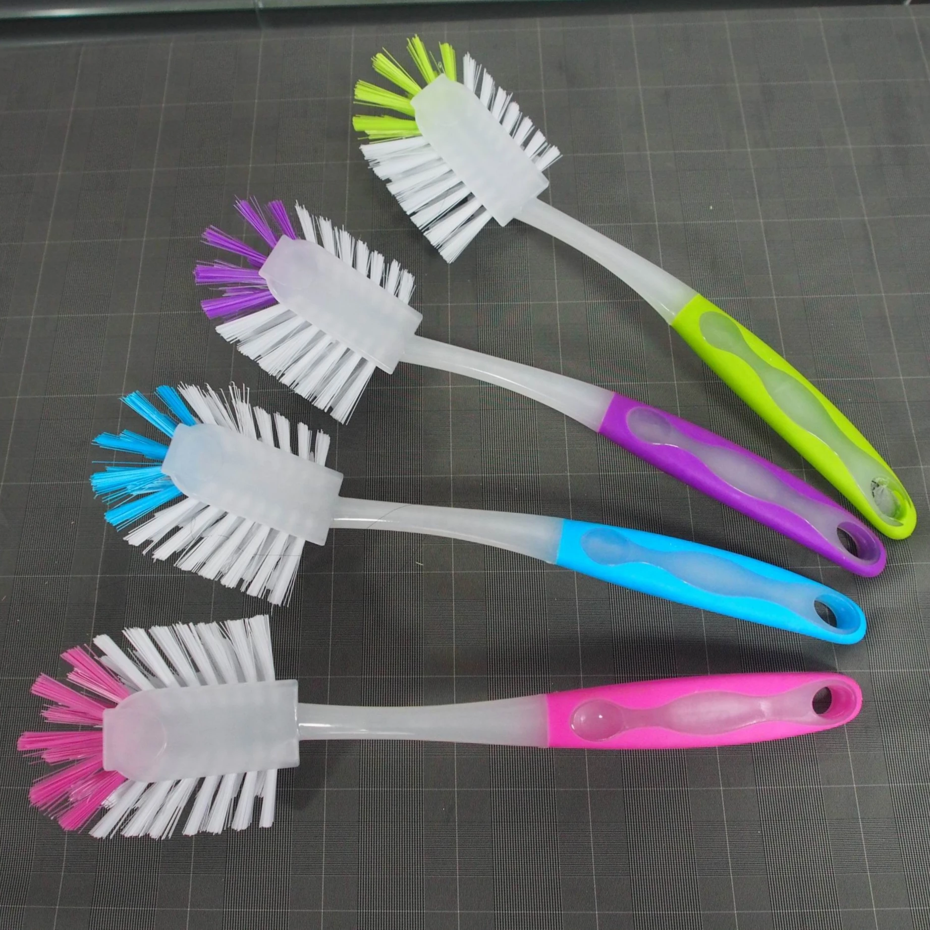 ISO 9000 JIEWEI BSCI factory GRS Plastic slim dish wash brush with soft touch handle,cheap price dish brush