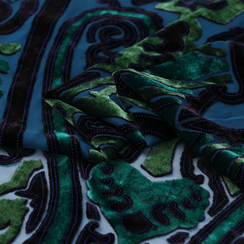 Vintage Thick Luxury Green Color Silk Velvet Fabric Burn Out Fabric for Charming Women Festival Evening Dress