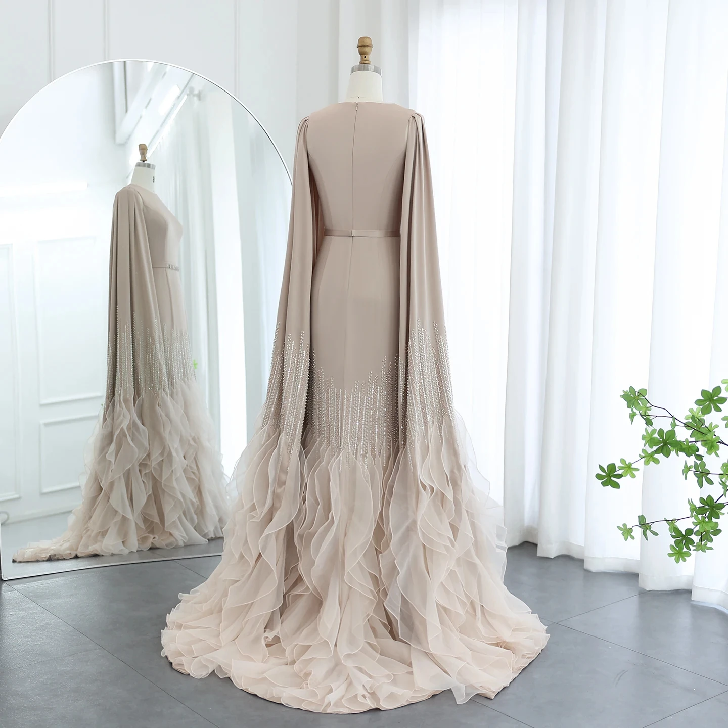 Luxury Dubai Mermaid Nude Evening Dresses with Cape Sleeves Tiered Ruffles Arabic Women Wedding Party Gowns SZ440-2