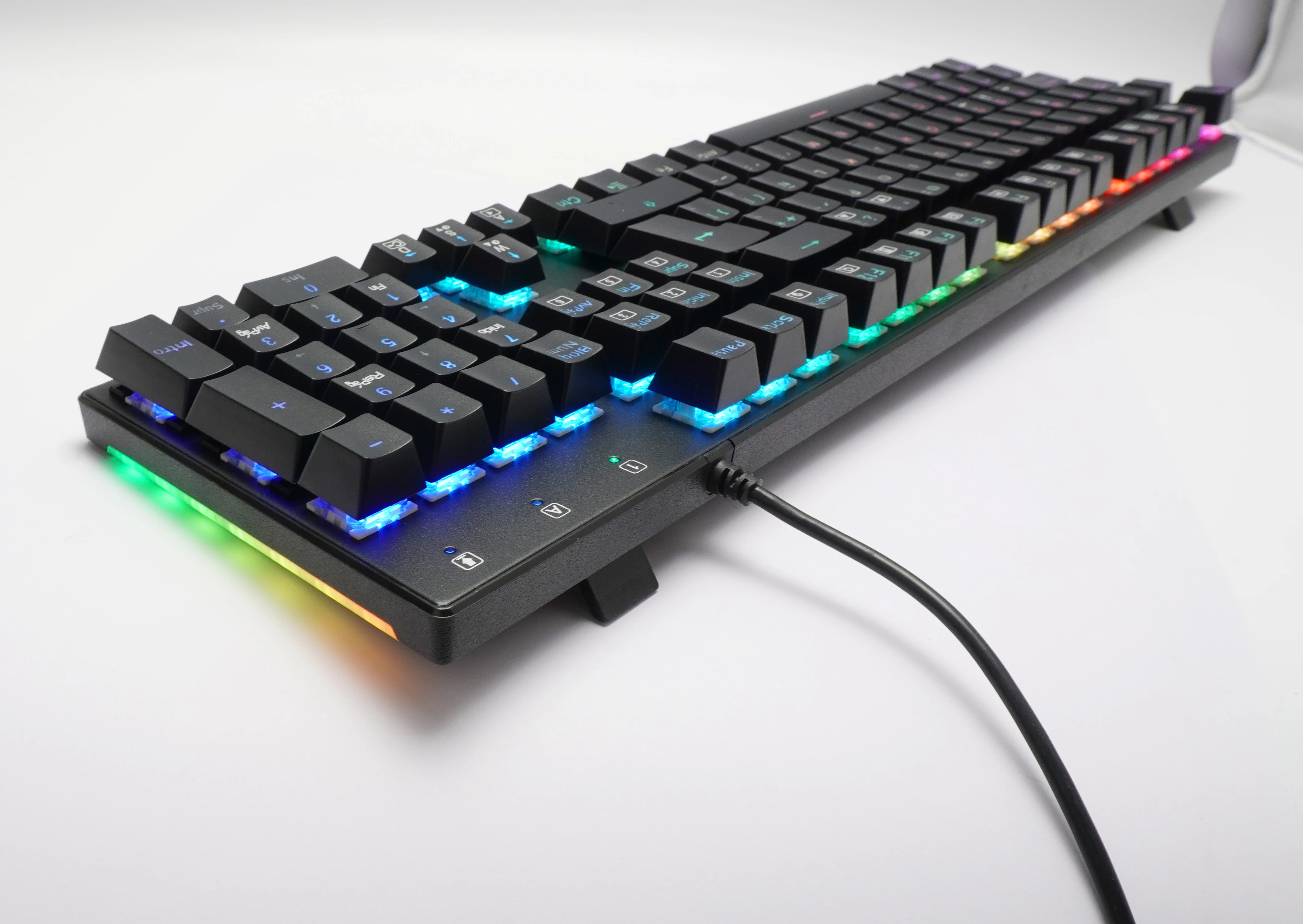 Mechanical keyboard 104 keys RGB backlit USB wired luminous gaming keyboard for PC laptop gamers