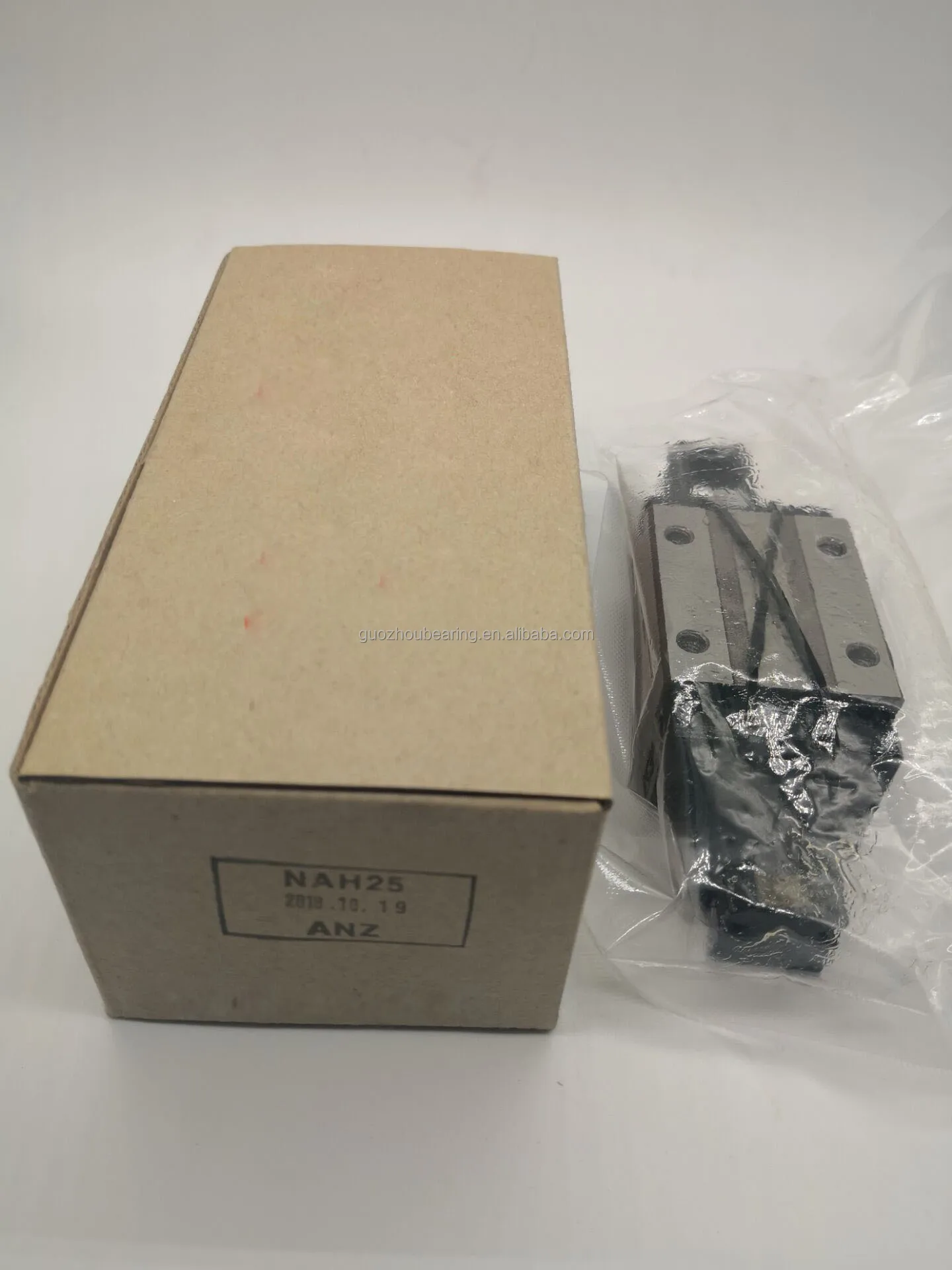 Японский линейный направляющий блок LAH25GM LAH25GMZ LH25GM