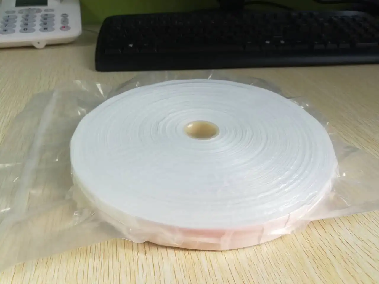 LCD SMT Machine Cleaning 180gsm 10mmX50m Lint Free Wipes Cloth Microfiber Cleanroom Dry Wiper Roll