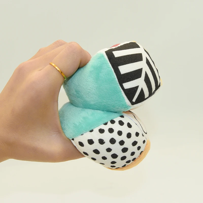 Baby Hand Catching Cloth Ball Toys Infant Interaction Colored Rattle Bell Bed Hanging Rattle Fitness Toys