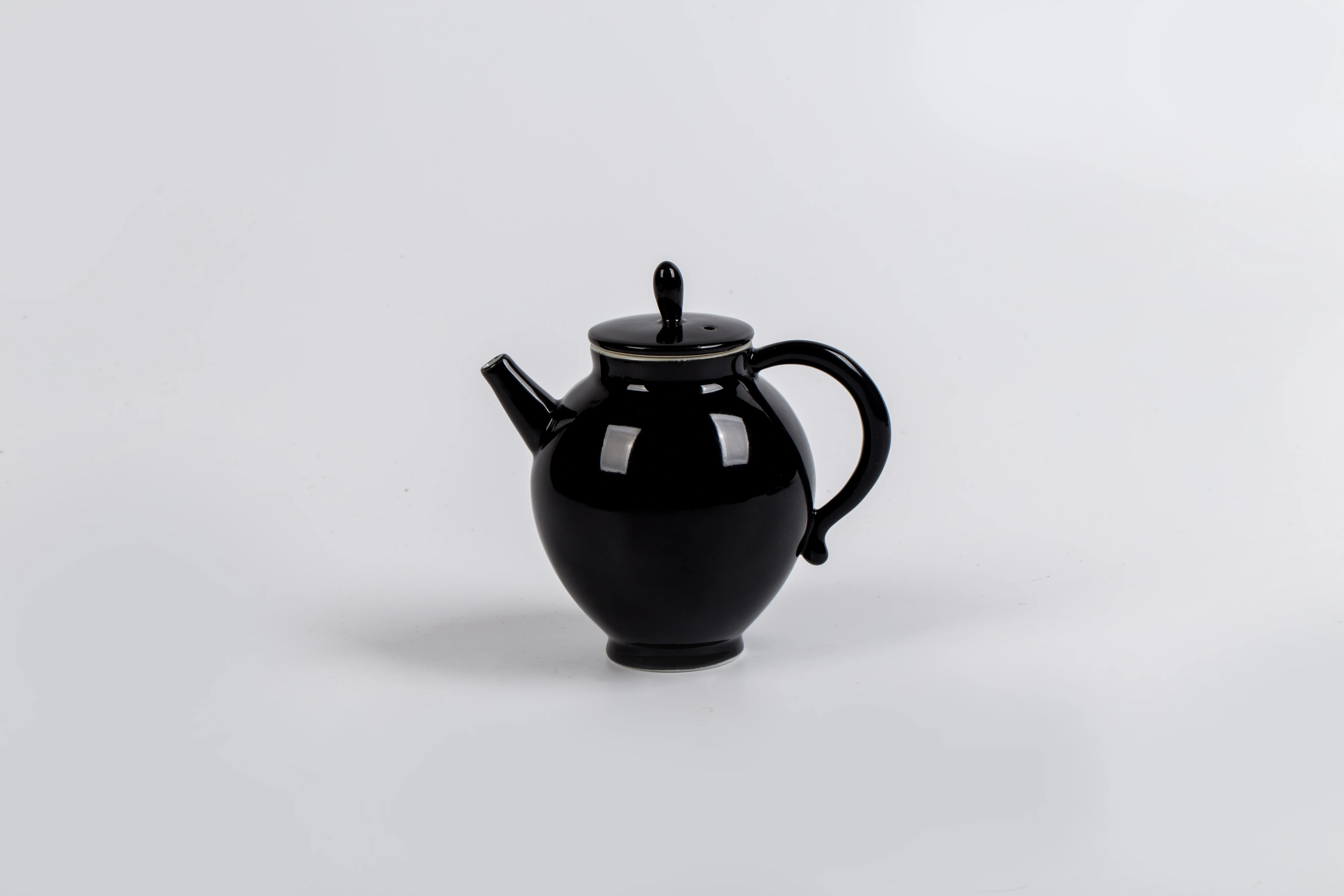 
Zi Su Tea Set Chinese ceramics the Museum of Famen Temple 