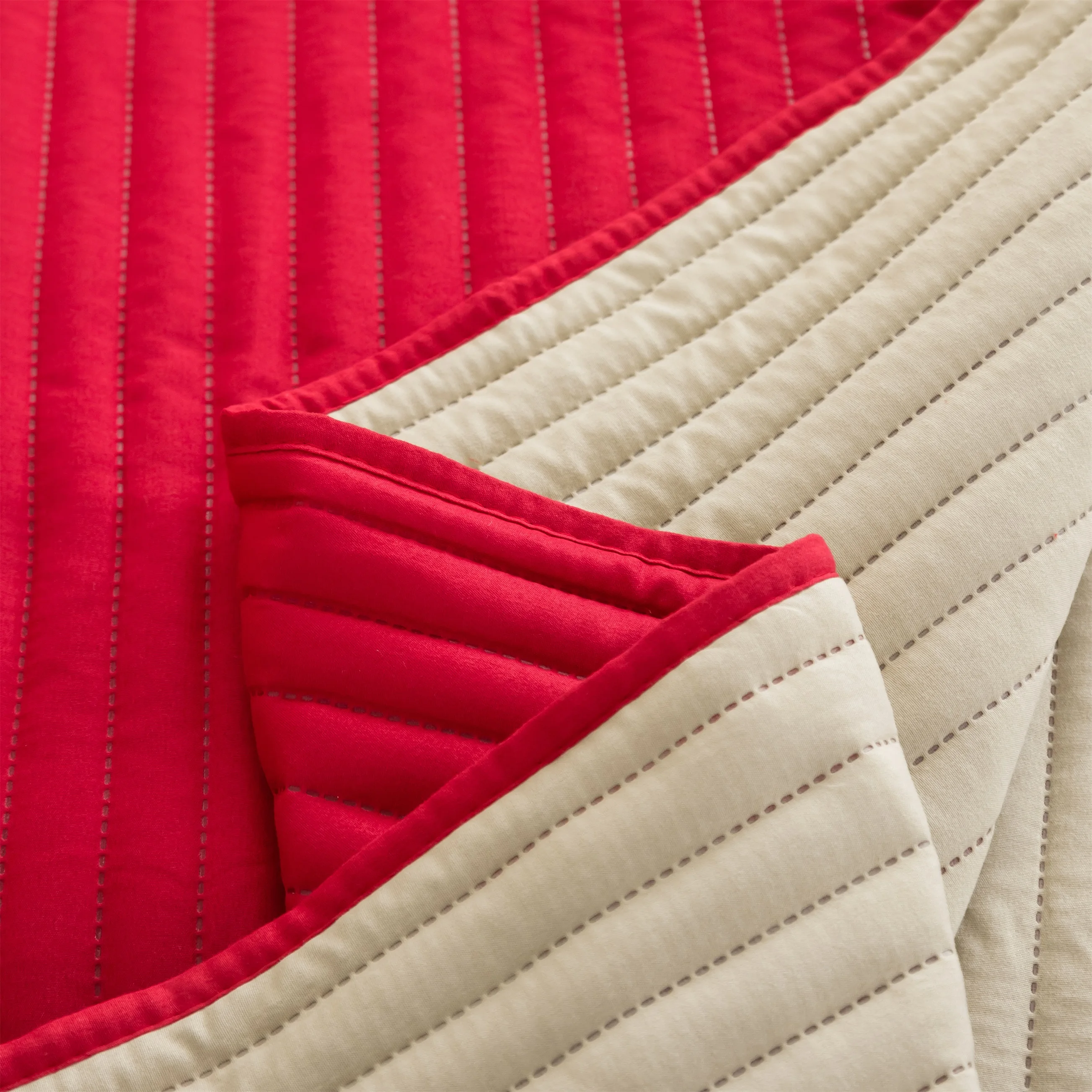 
MOHAP Good Quality Solid Color Ultrasonic Microfiber Quilt Set Dyed Bedspread Set 