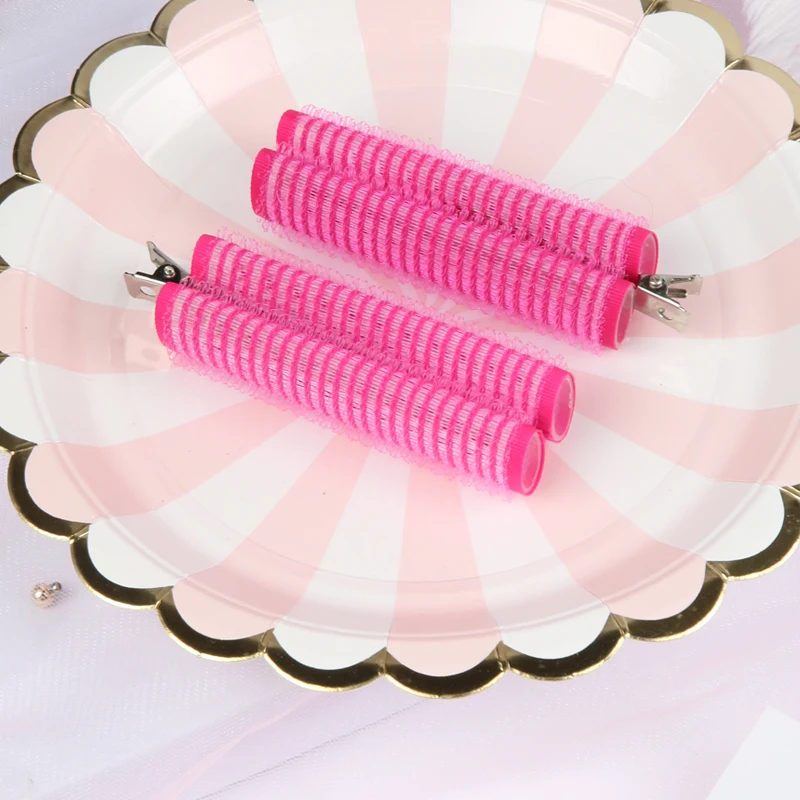 Бытовые «сделай сам» розовые бигуди, ленивый артефакт, объемные челки, пушистые корни волос