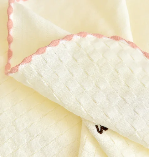 2023 Hot Sales Baby Blanket Double Layer Bamboo Fiber Embroidery Spring Soft Knitted Blanket