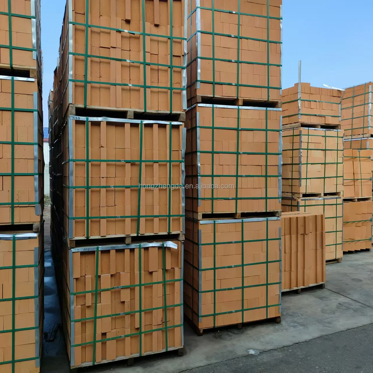 High Strength Acid Alkali Resistance Aluminum Oxide 55% Refractory Bricks Power Plant Boilers Clay Refractory Customizable