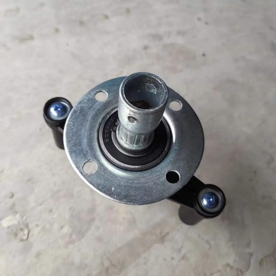 Planter bearing adjusting handle fertilizer spreader Corn planter fertilizer spreader four-hole handle 16 hexagonal shaft