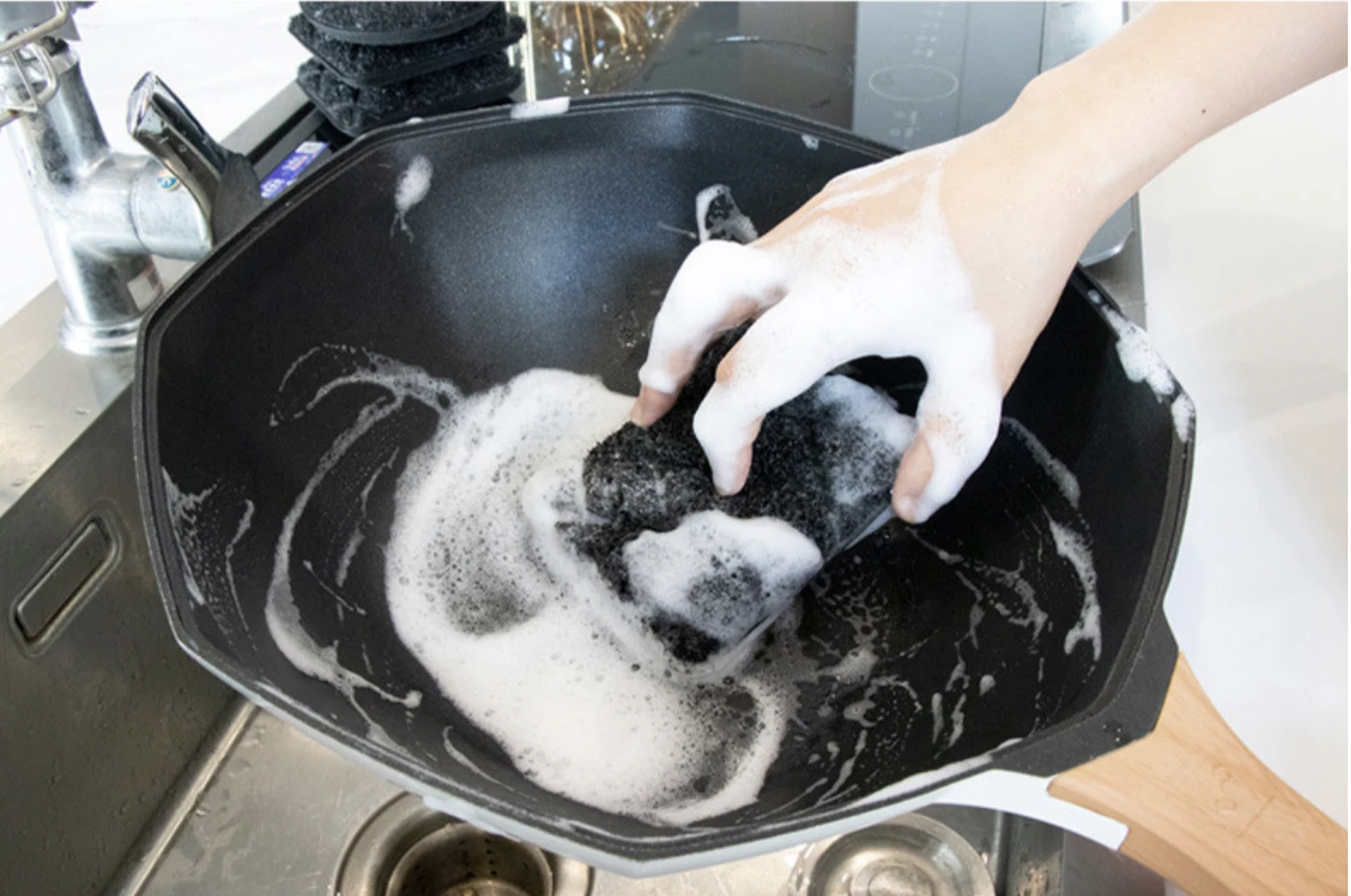 Black Round Rectangle Scrubber Sponge Dual Cleaning Sponge and Scrubber Surfaces for Easy Cleaning