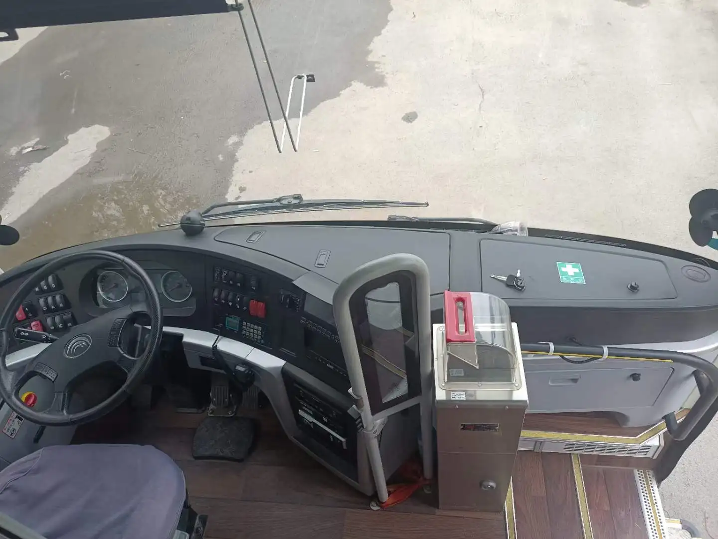 Used Affordable Luxury Bus and Coaches for Sale