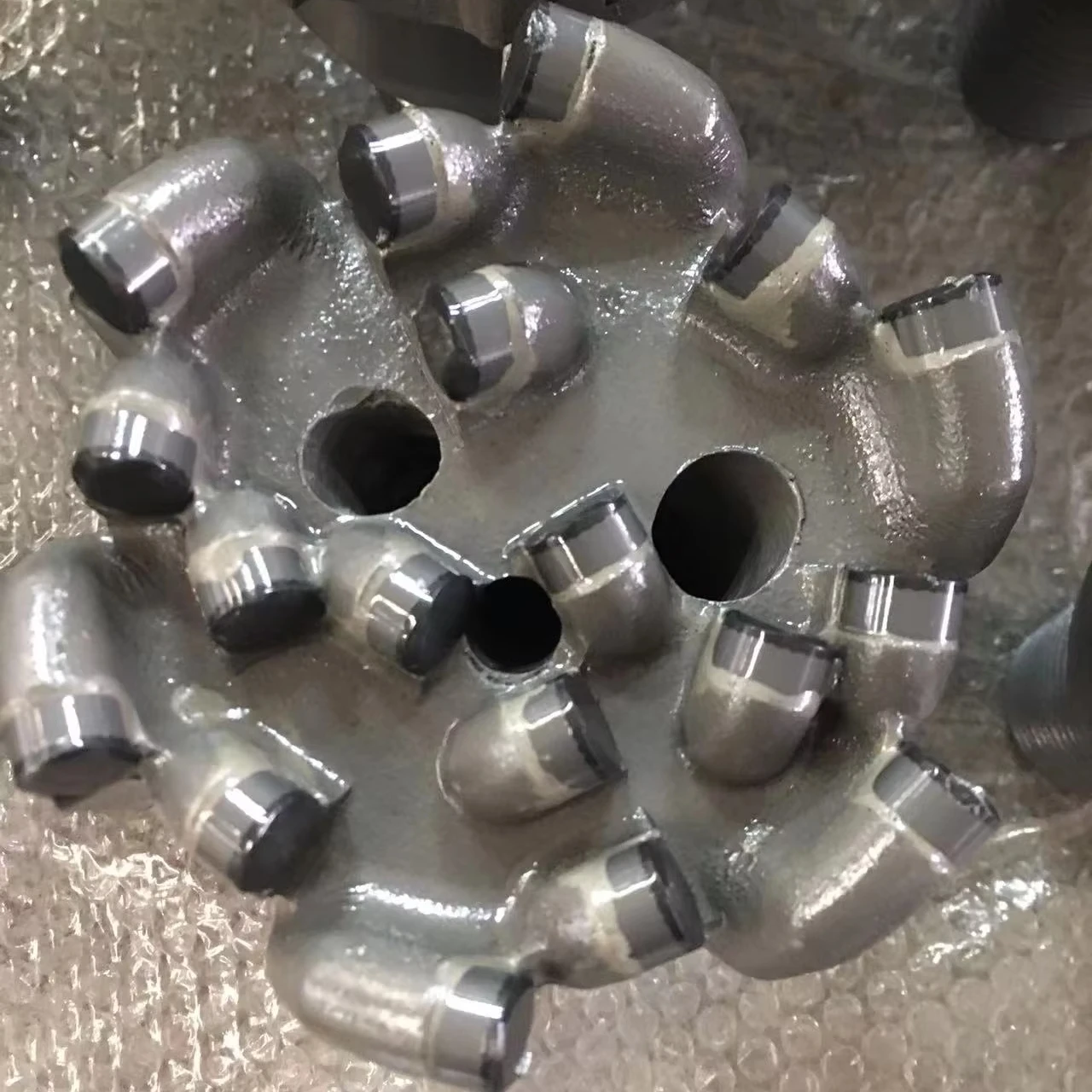 127mm Pdc Flat Drill Bit Sintered Body API Reg Outer Thread Crush Hard Rock Formation Factory Price