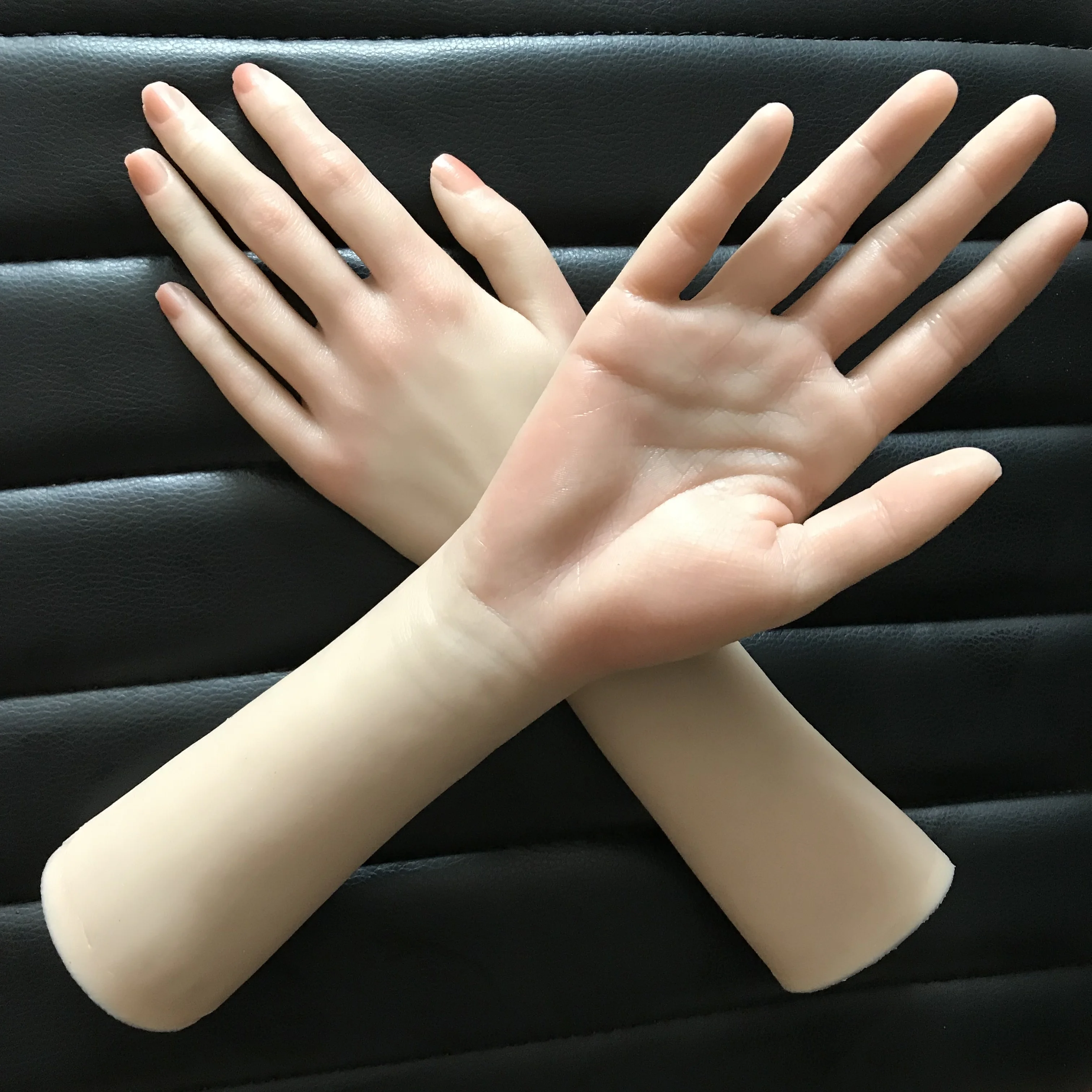 2020 Newest Nail Art Model Female Silicone Practice Hand Mannequin