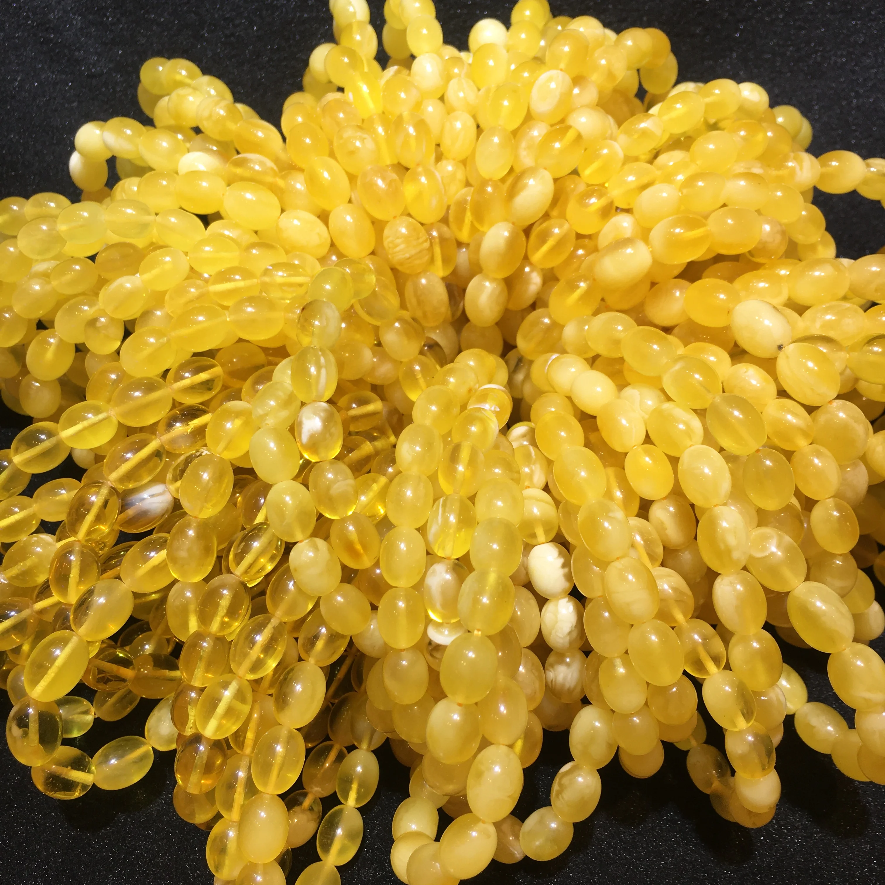 Attractive Price New Type White And Yellow Baltic Amber Stone Loose Ball Beads Muslim Prayer Bead High Quality