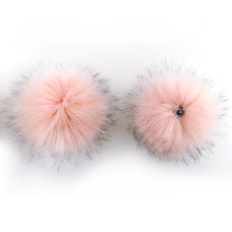 fur pom with snap (17)