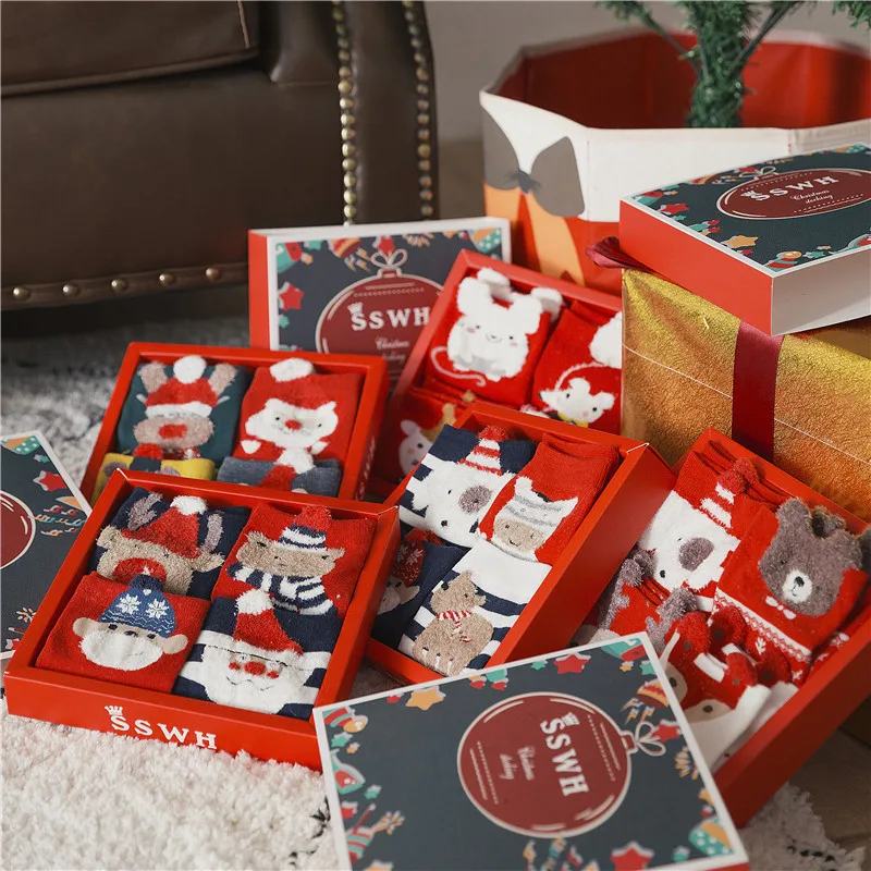 
New 4 pairs of Christmas socks cartoon cotton gift box socks wholesale 