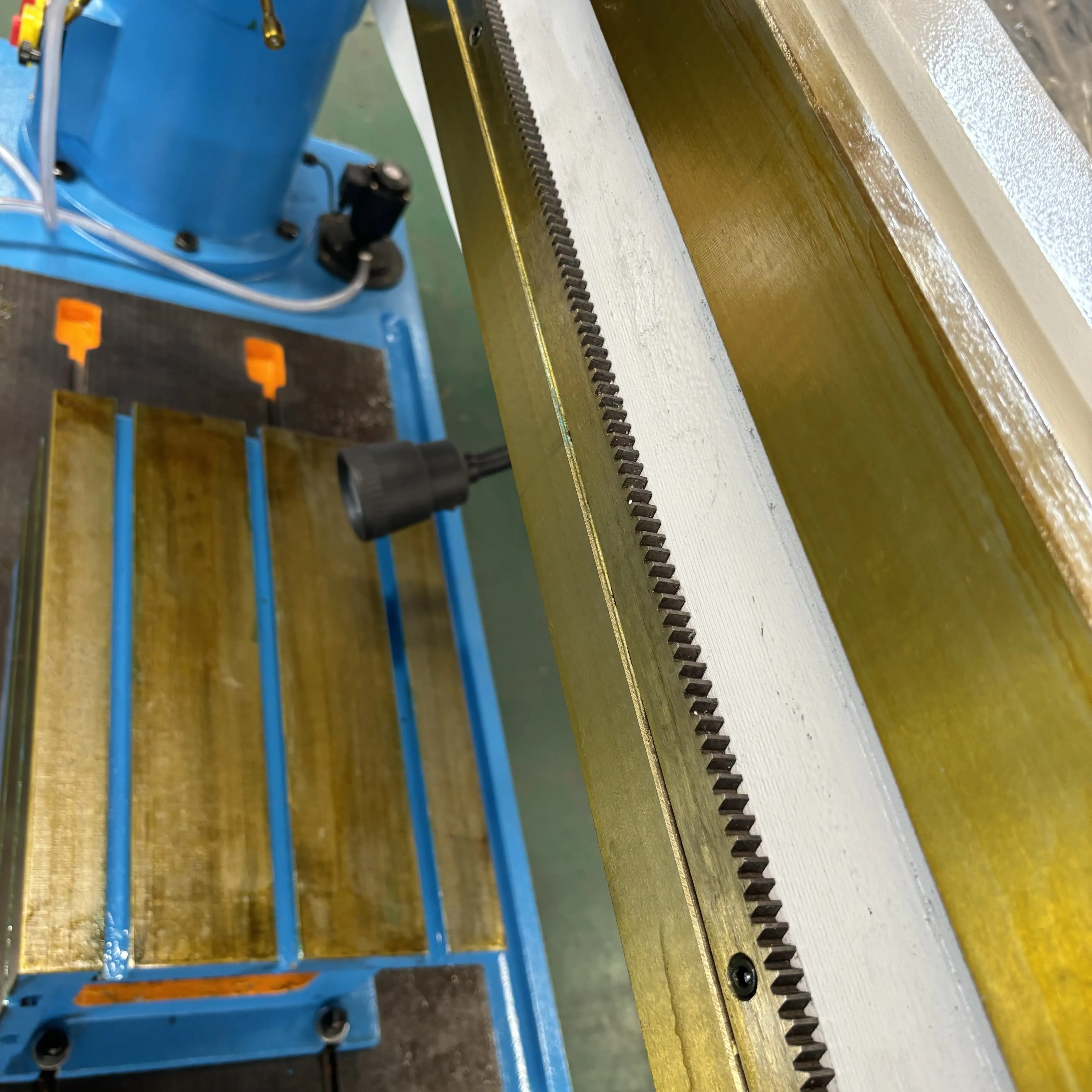 High precision Z3035 metal mechanical rocker Radial drilling machine rocker arm automatic lifting spindle automatic feed