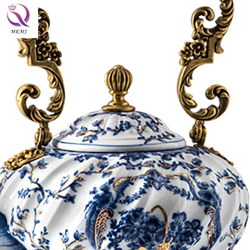 European Afternoon Tea Brass Home Decor Retro Blue and White Porcelain Decorative Teapot Luxury Home Decoration Accessories