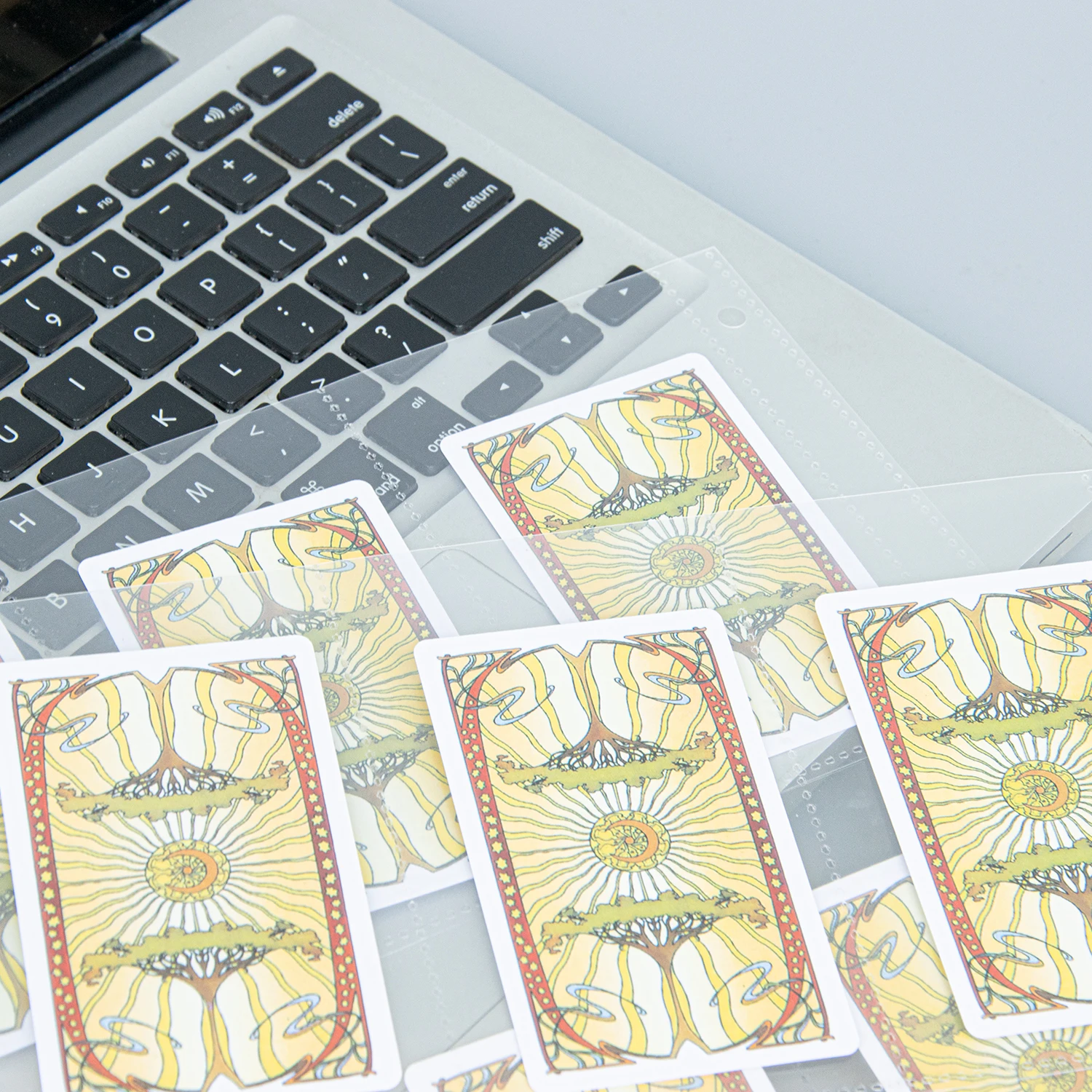 Durable 3 Holes Card Storage Album Pages Transparent Waterproof PP Plastic Trading Card Sleeves for Tarot Cards