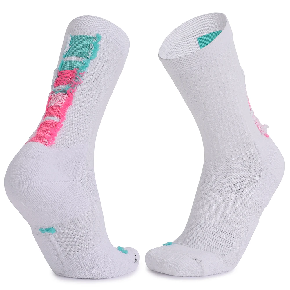 Comfortable To Wear Good Quality Full Cotton Thick Crew Socks For Playing Basketball