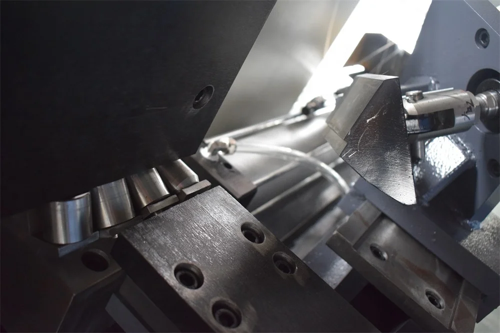 High quality 1.2mm pneumatic horizontal stainless steel plate seam closer