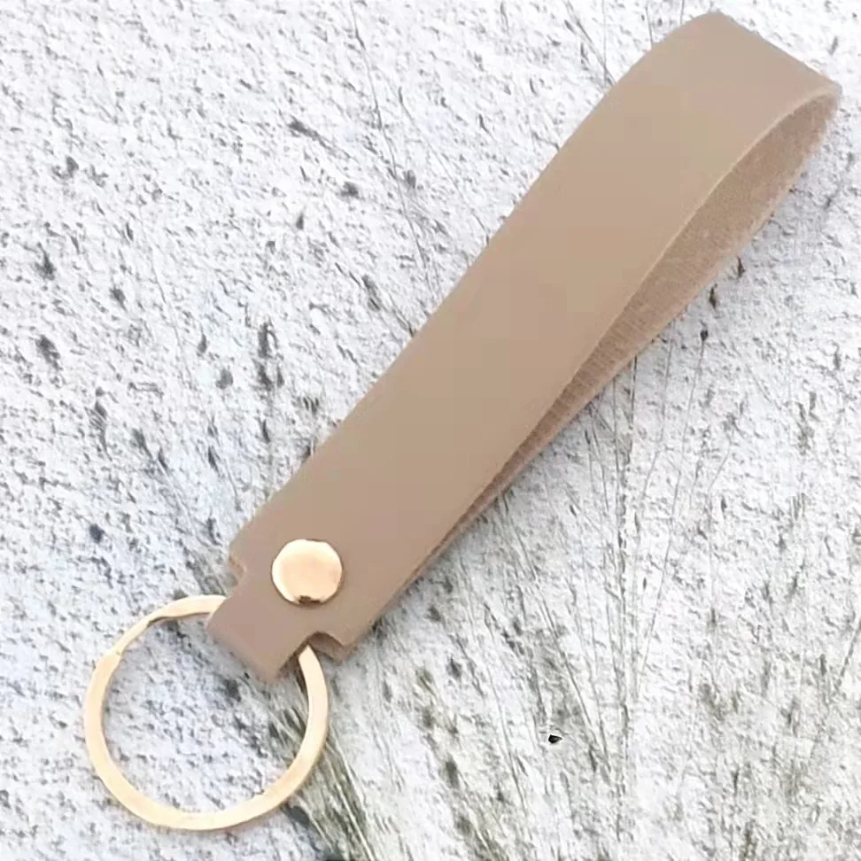 New Leather Keychain Holder Ring Strap Keys For Men Women Custom Logo Promotion Gift Leather Key Chains Key Rings Charms