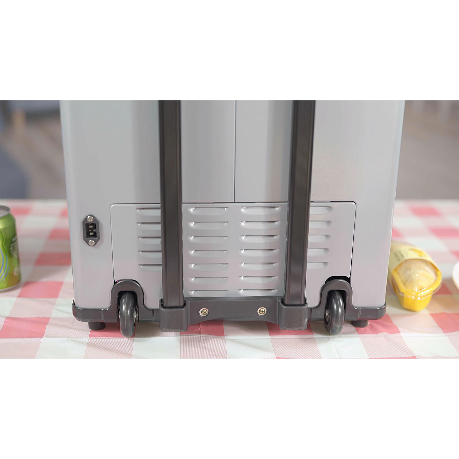 12V DC  Car refrigerator with microcomputer control(ZM-18D)