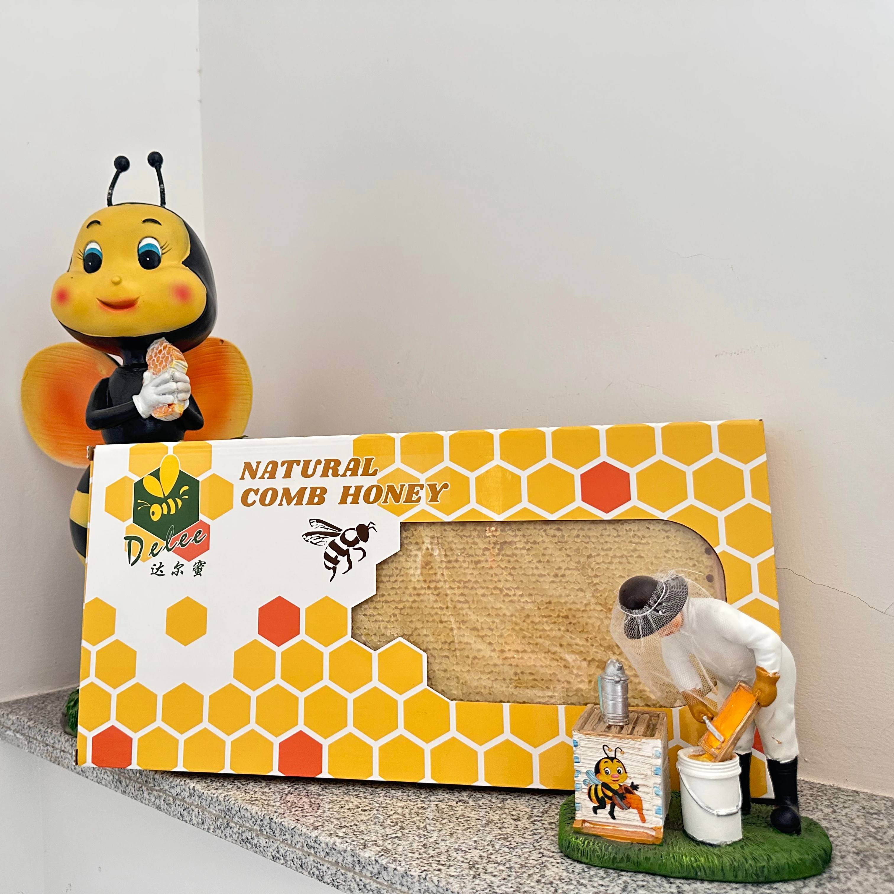 Natural wild flower honey comb from bee farm 100% no adding