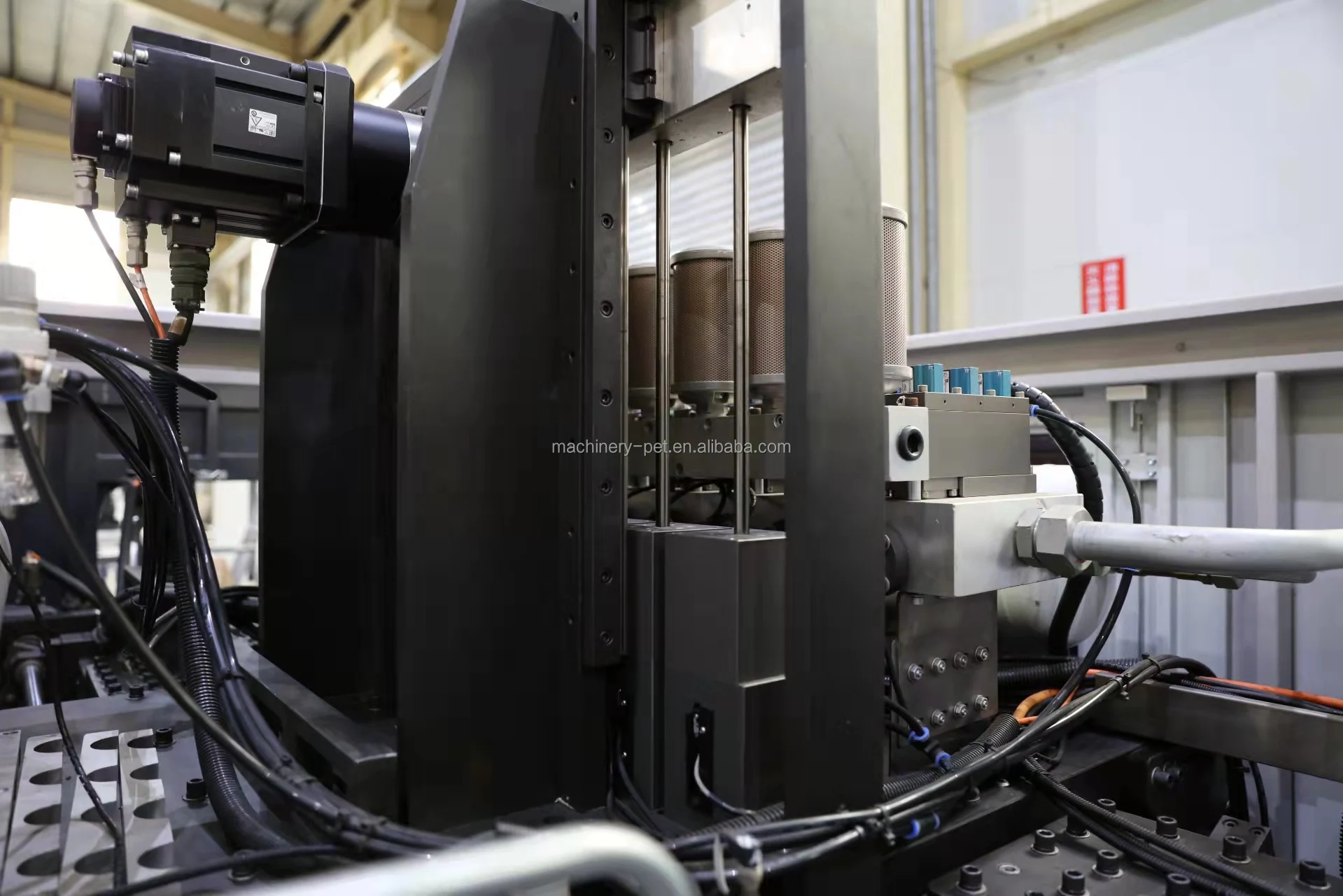 Carbonated Water Suda Water Bottle Making Machine Plastic Blow Moulding Machine