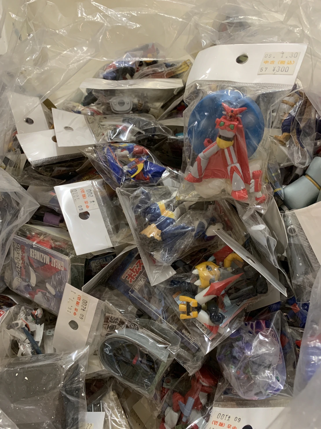 Wholesale anime goods capsule candy toy figure kids used soft toys