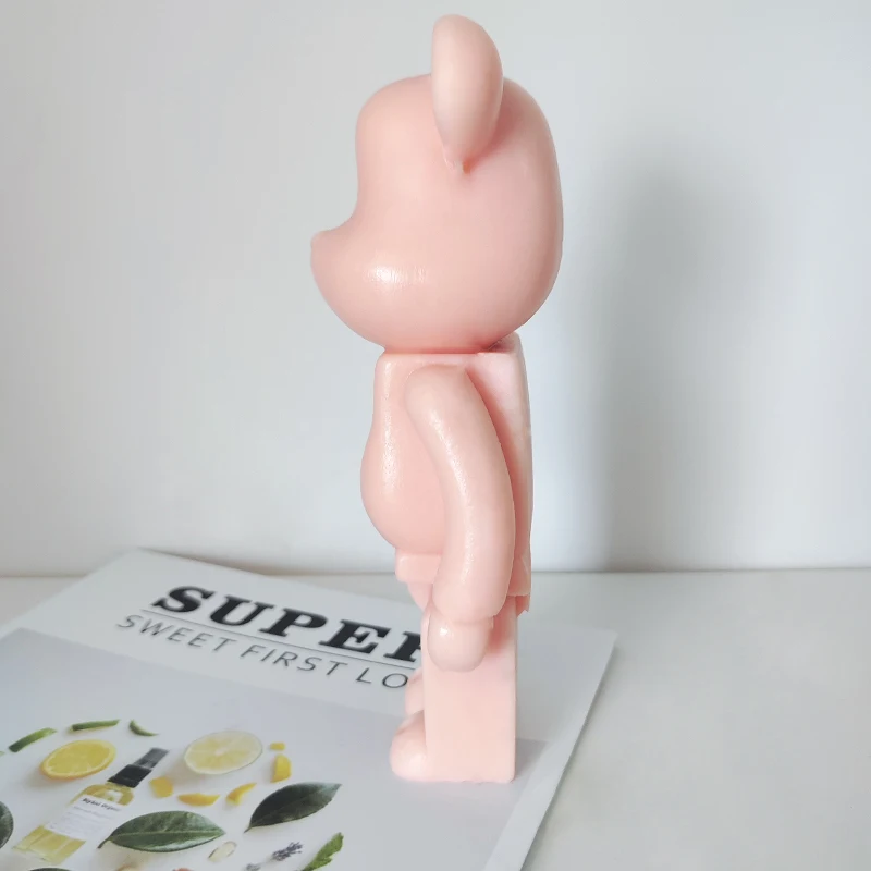 J1133 New Design 3D  Fashion Cartoon Violent Bear Figure Plaster Candle Mould  Bear Candle Silicone Mold