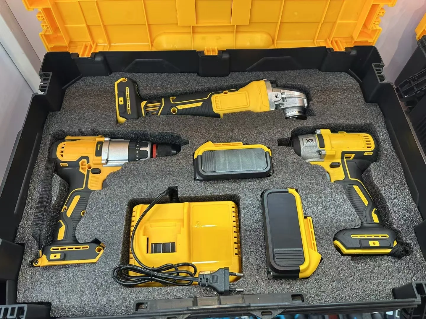 4 Pieces Cordless Power Tools Set 4 In 1 Angle Grinder Multifunction Electric Hammer impact Wrench Drill
