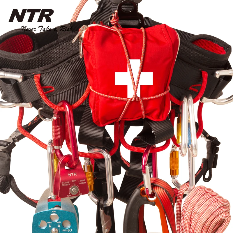 
Fall protection full body rescue safety harness with multiple gear loops for tree climbing, arborist and rope access 