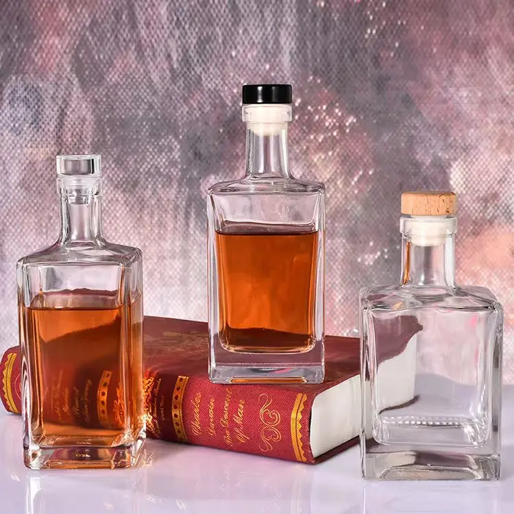 Source Factory Price 250ml 500ml 700ml Square Glass Vodka Gin Rum Whiskey Brandy Bottle Liquor Bottle With Cork