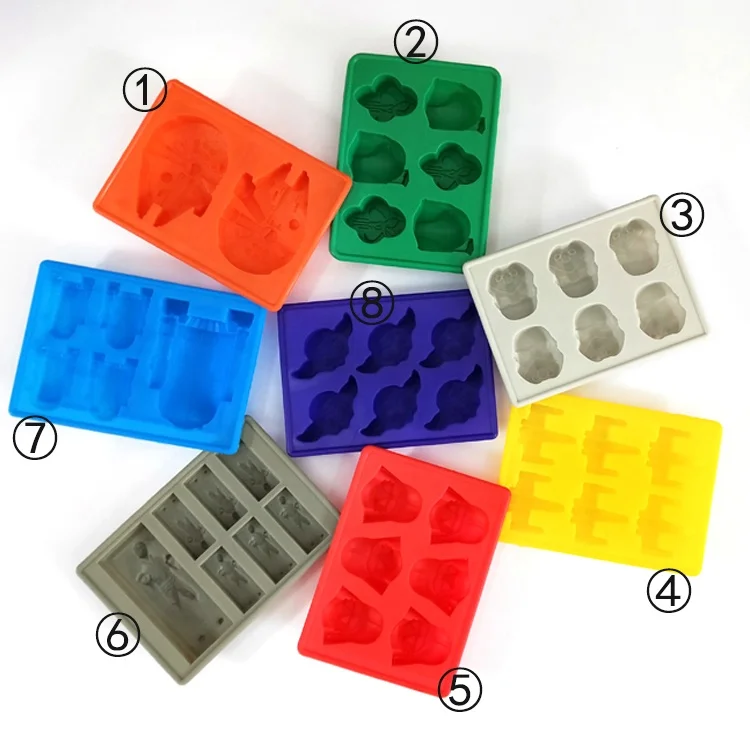 set of 8 Candy Chocolate Baking Molds with Novelty Yoda  silicone ice tray