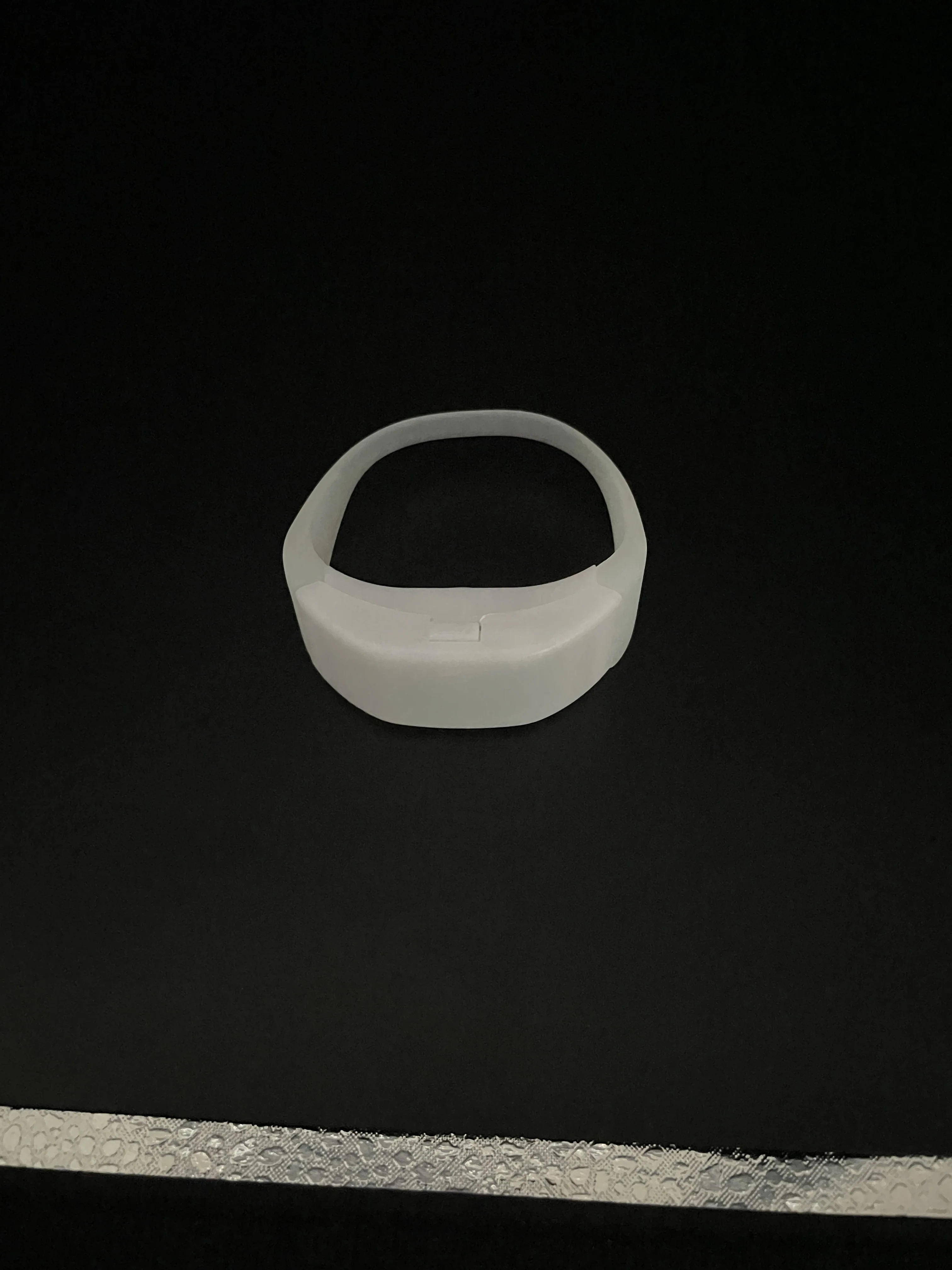 2024 Best Selling Remote Control LED Light Silicone Wristband, Concert Bar Nightclub Wedding Party Event Party Supplies