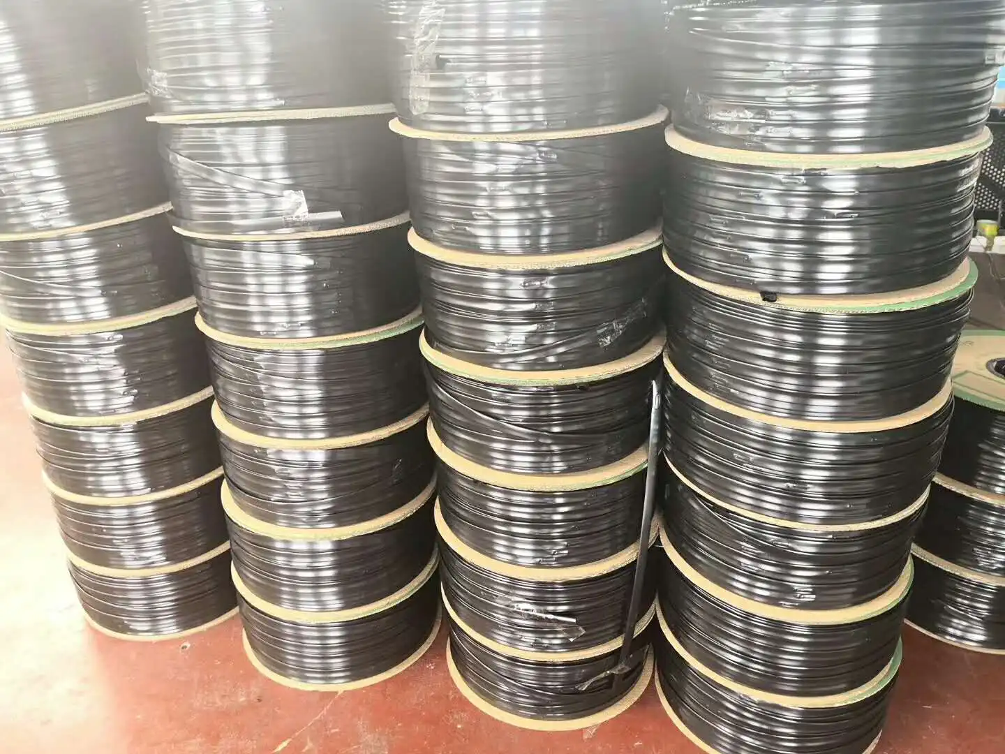 Watering irrigation type drip irrigation tape hebei spacing drip tape