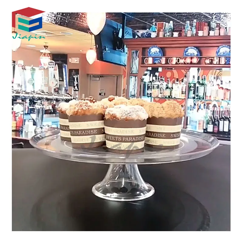 Crystal clear serving restaurant transparent displayware plastic round food tray with stand for bakery hotel camping