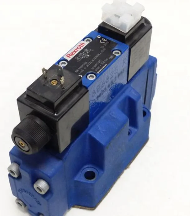 NEW Rexroth  0811404641 4WRPEH6C4B02L-2X/G24K0/A1M  4/4-way Servo Solenoid Directional Control Valves