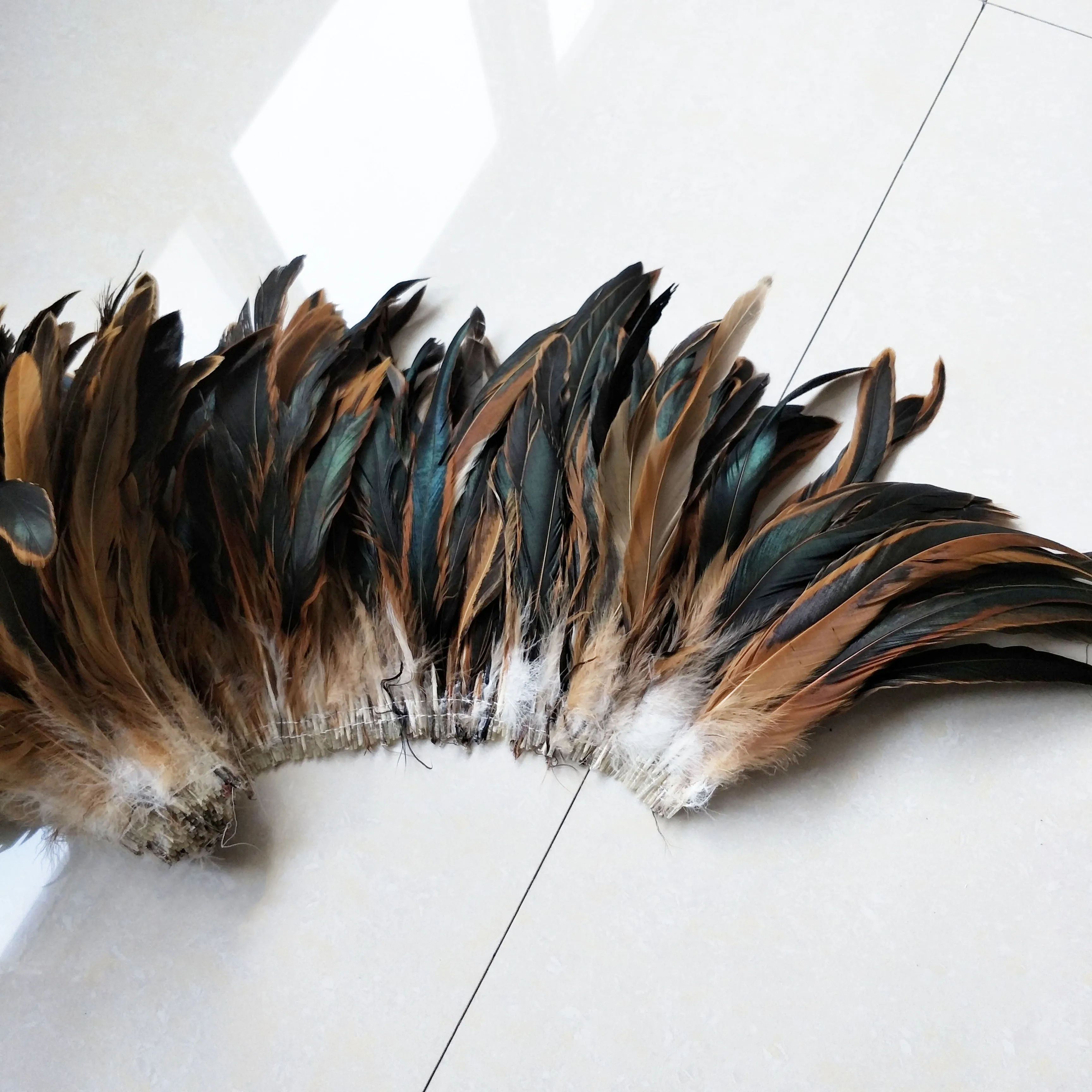 Wholesale Natural Feather Strung Rooster Cock Tail Feather Strung for Carnival Garment Decoration
