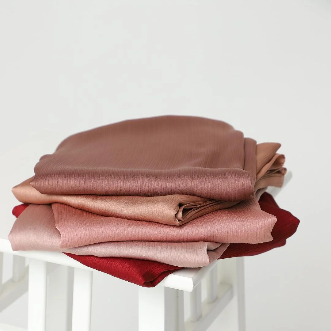 Wholesale Textured Satin Shawl Headscarf Silk Scarves Tudung Muslim Women Crinkle Silk Satin Hijab satin silk hijab shawls