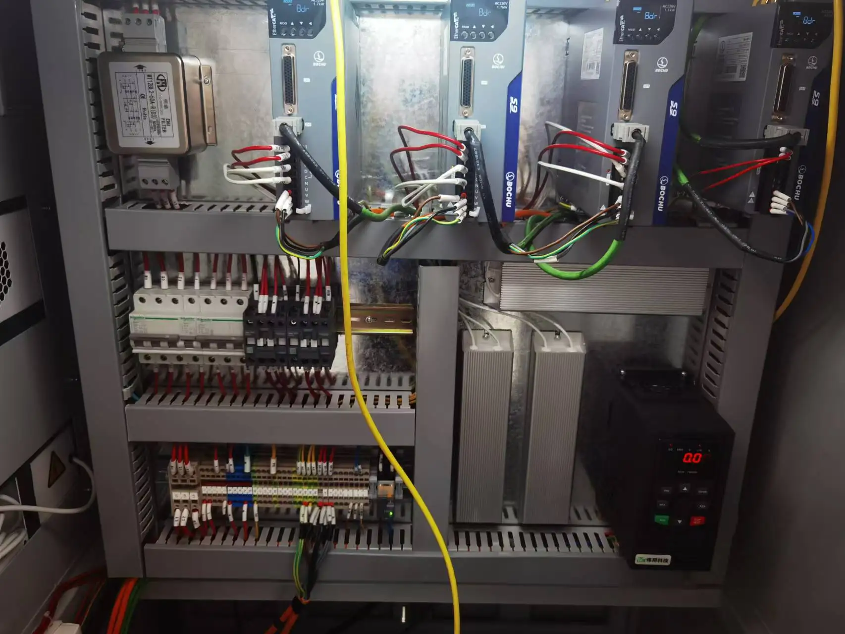 Fully surrounded high power laser cutting machine tube/plate laser cutting machine