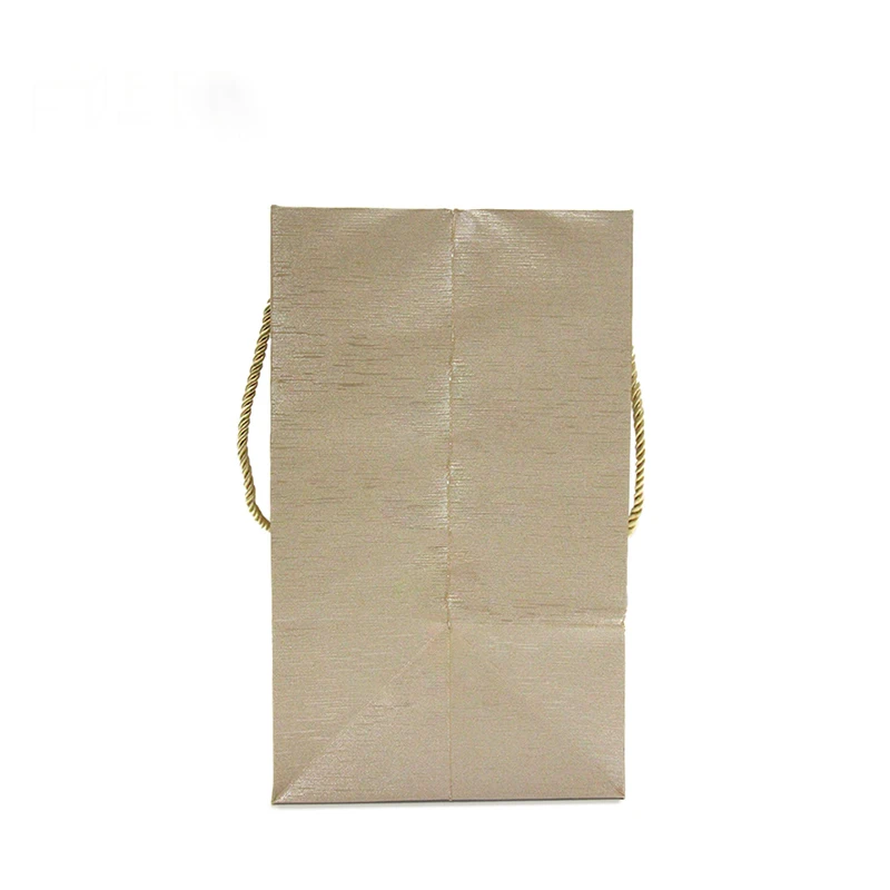 High-end Factory custom paper bag with your logo wholesale recyclable shopping clothing bag shoes bag with handle