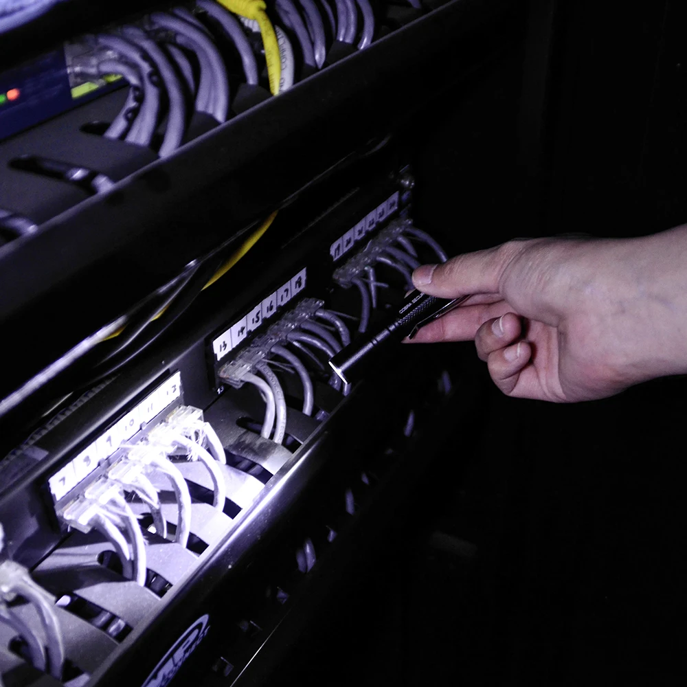 VCAN Mini Waterproof Adjustable Zoom Dry Battery 350 Lumen Q5 Bright Pen Torch LED Flashlight