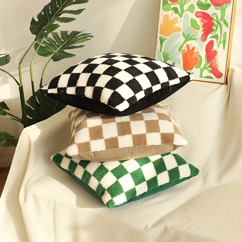 Checkerboard Decorative Throw Pillow Covers Cute Fluffy Plaid Lumbar Cushion Case Faux Fur Wool Pillowcases for Couch Sofa Bed